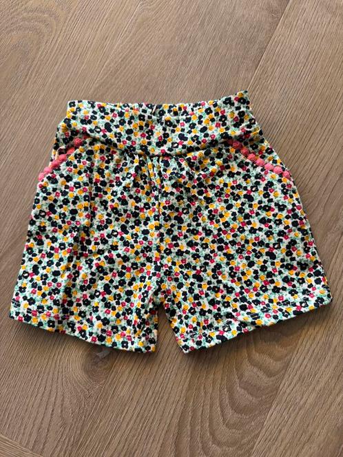Schattig zomers shortje met vrolijke bloemenprint Maat 80/86, Kinderen en Baby's, Babykleding | Maat 80, Nieuw, Meisje, Broekje