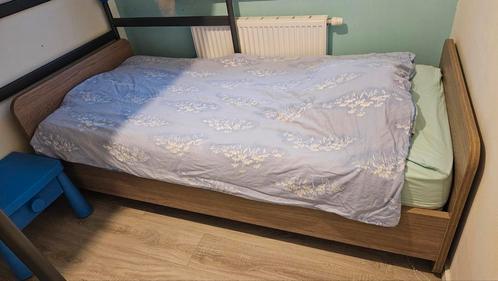 Jeugdkamer met Bed, commode en kleine kast, Huis en Inrichting, Slaapkamer | Complete slaapkamers, Gebruikt, Eenpersoons, Ophalen