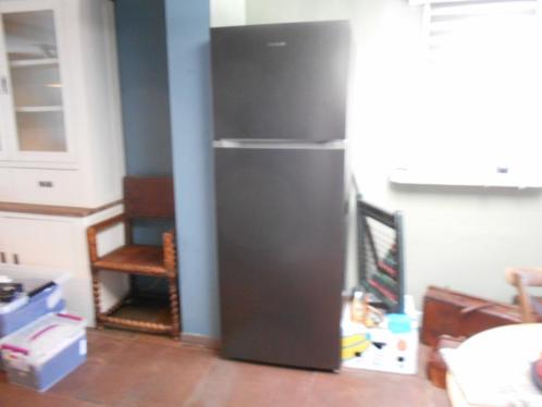 Te koop grote ijskast met diepvries FRIAC in nieuwstaat, Elektronische apparatuur, Koelkasten en IJskasten, Zo goed als nieuw