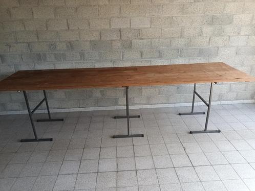 Praktische stevige tafel op schragen, Huis en Inrichting, Tafels | Statafels, Gebruikt, Ophalen