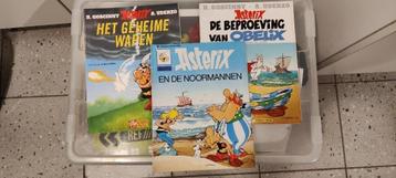 De avonturen van Astérix - x4 strips beschikbaar voor biedingen