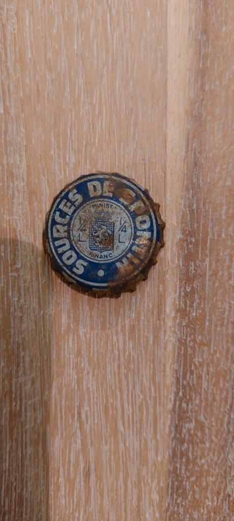 Oude Kroonkurk Sources De Spontin1/4 L, Verzamelen, Merken en Reclamevoorwerpen, Gebruikt, Verpakking, Ophalen of Verzenden