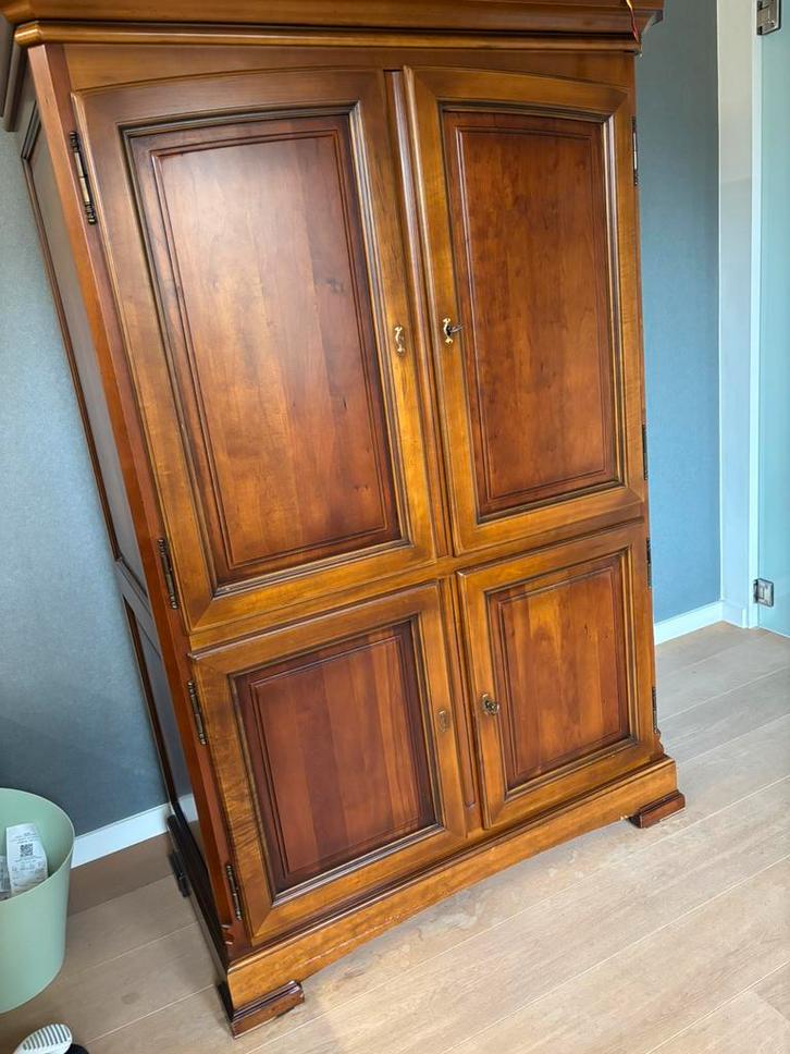 Kerselaar meubels: tafel en 2 kasten, Antiek en Kunst, Antiek | Meubels | Kasten, Ophalen