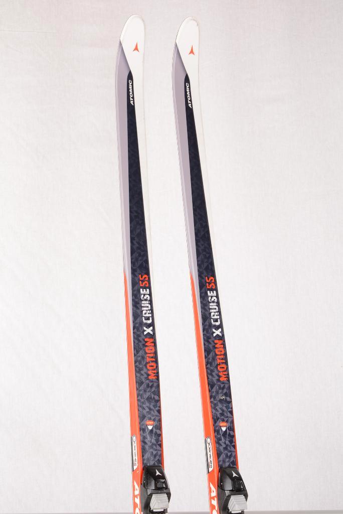 163 173 183 193 skis de fond ATOMIC MOTION XCRUISE 55, Sports & Fitness, Ski & Ski de fond, Utilisé, Autres types, Atomic, Carving