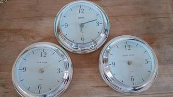 Lot de 3 horloges couleur argenté beschikbaar voor biedingen