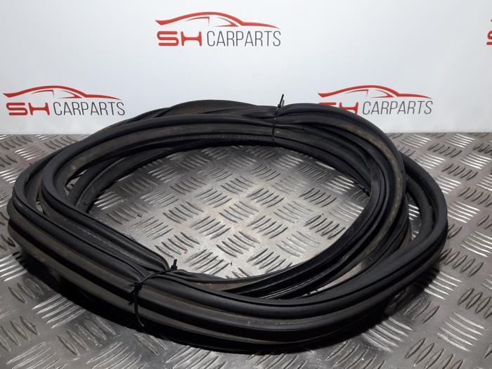 Achterkleprubber van een Opel Corsa, Auto-onderdelen, Carrosserie, Opel, Gebruikt, 3 maanden garantie, Ophalen of Verzenden