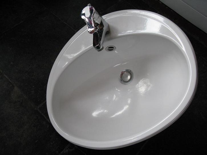 Lavabo wit staal geëmailleerd met mengkraan compleet, Doe-het-zelf en Bouw, Sanitair, Zo goed als nieuw, Kraan, Ophalen