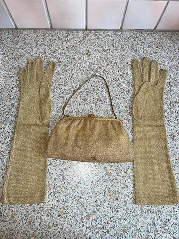 Pochette et une paire de gants vintage des années 1960-1970