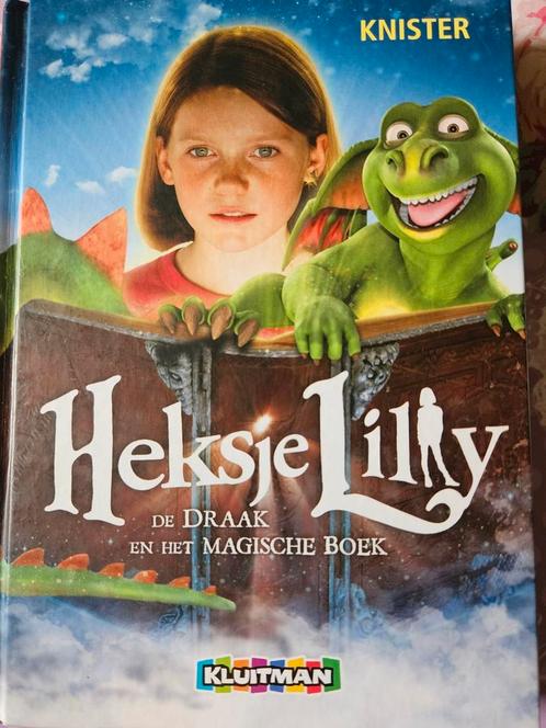 Heksje Lily - De draak en het magische boek, Boeken, Kinderboeken | Jeugd | onder 10 jaar, Zo goed als nieuw, Ophalen of Verzenden