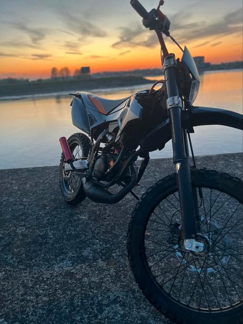 Beta enduro racing 80cc, Fietsen en Brommers, Brommers | Crossbrommers, Ophalen