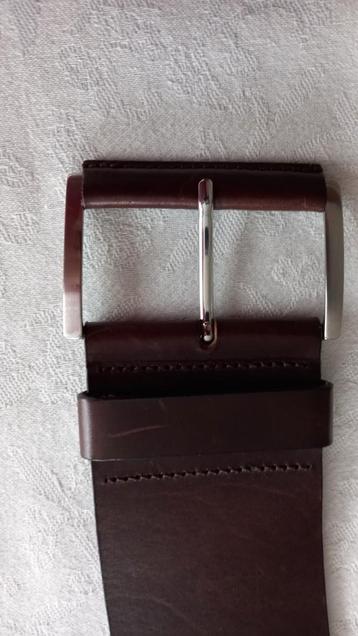 Ceinture en cuir pour femme. Marron. Nouvelle largeur de 8 c, Neuf, Cuir véritable, Enlèvement ou Envoi, 100 cm ou plus
