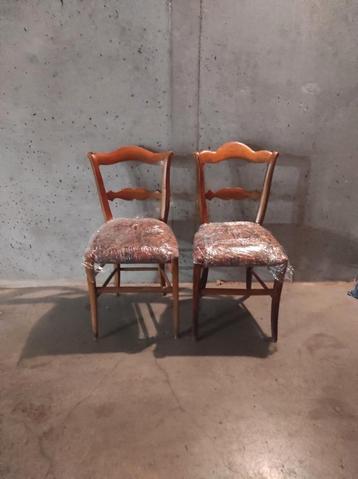 Gratuit: Chaises, fauteuil, frigo, lit, taque, à donner, Enlèvement, Utilisé