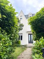 Herenhuis met 4 gevels in Arlon, Immo, Arlon, 250 m², 5 kamers, Vrijstaande woning