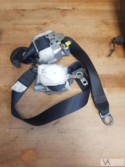 Citroen C1 Peugeot 107 Toyota Aygo gordel links rechts VOOR, Auto-onderdelen, Interieur en Bekleding, Peugeot, Gebruikt, Ophalen of Verzenden