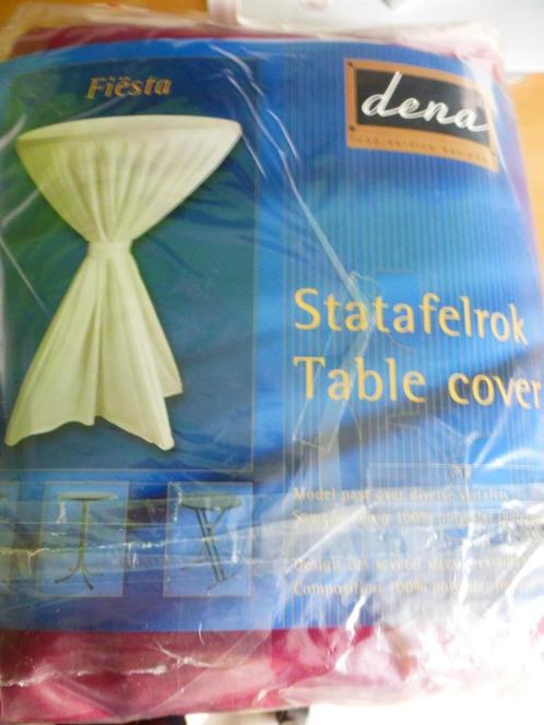 Nieuw tafelkleed!! BORDEAUX!! Voor de hoge tafel „eet staand, Huis en Inrichting, Woonaccessoires | Overige, Nieuw, Ophalen of Verzenden