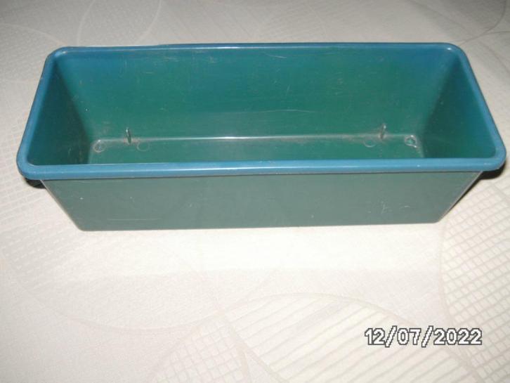 Een groen bloembak in PVC, Tuin en Terras, Bloembakken en Plantenbakken, Zo goed als nieuw, Kunststof, Binnen, Balkon, Tuin, Minder dan 30 cm