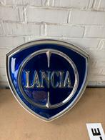 Deux Enseignes  lumineuse lancia, Enlèvement