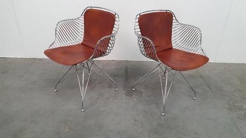 2 Design Wire Chairs Chroom Met Cognac Seat Pads, Huis en Inrichting, Stoelen, Zo goed als nieuw, Twee, Kunststof, Metaal, Bruin