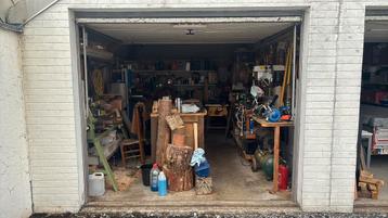 garage te koop met volledig inboedel wegens stoppen hobby beschikbaar voor biedingen