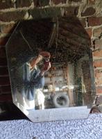 Gebisoteerde spiegel met ouderdom stippeltjes, Ophalen