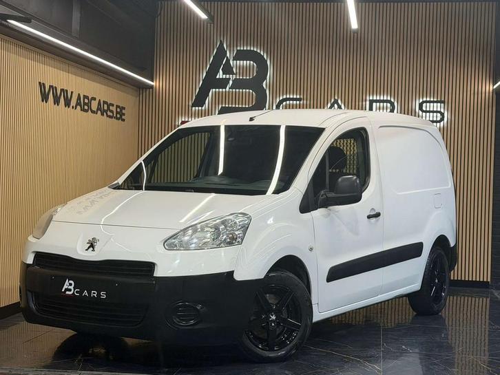 Peugeot Partner 1.6 HDi * AIRCO * 3 PLACES * UTILITAIRE *, Autos, Camionnettes & Utilitaires, Entreprise, Achat, ABS, Airbags