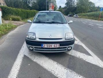 Renault Clio 1.2 disponible aux enchères