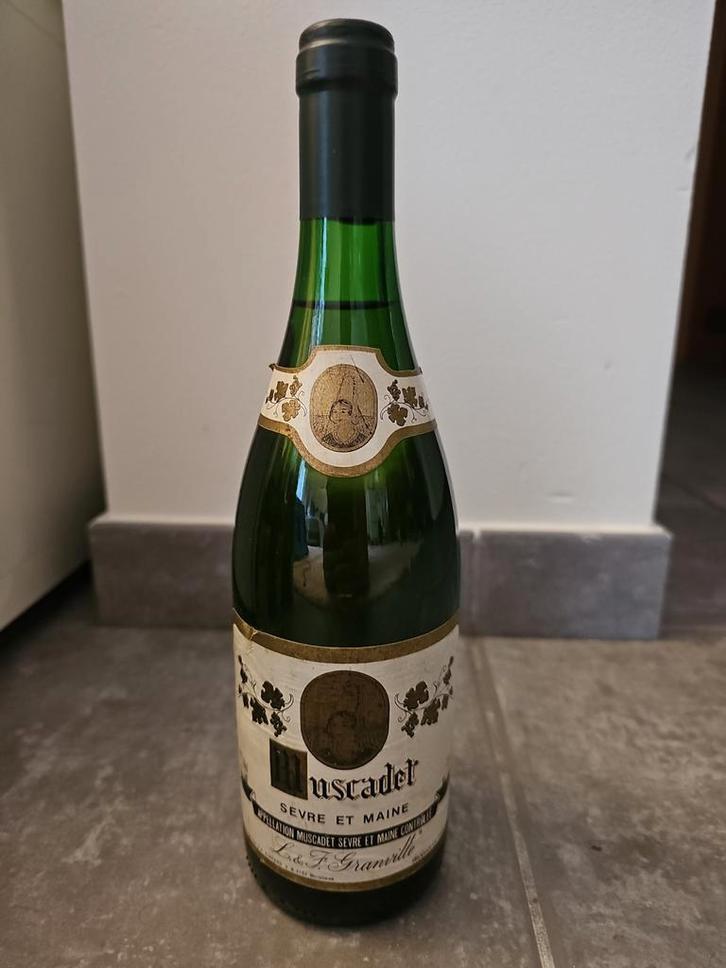 Te koop: Muscadet Sèvre et Maine – L. & F. Granville, Verzamelen, Wijnen, Frankrijk, Ophalen of Verzenden