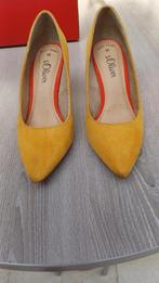 gele suède pumps, Ophalen, Pumps, Geel, Zo goed als nieuw