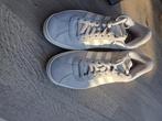 ADIDAS FEMME, gris/blanc taille 36 état neuf, Kleding | Dames, Schoenen, Ophalen, Adidas, Zo goed als nieuw, Sneakers