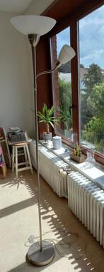 Vloerlamp met een tweede leeslampje/bureau, Ophalen, Zo goed als nieuw