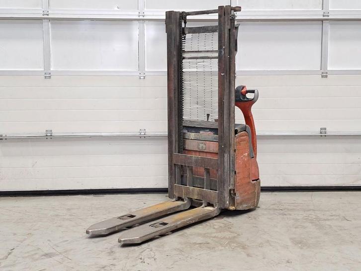 Linde L10, Articles professionnels, Machines & Construction | Chariots élévateurs & Transport interne, Empileur, Électrique, 1000 à 2000 kg