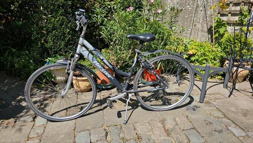 Vélo de ville pour dame 28 pouces. Marque Hicker, Vélos & Vélomoteurs, Vélos | Femmes | Vélos pour femme, Utilisé, Vitesses, Enlèvement