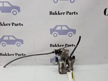 Remklauw (Tang) links-achter van een Saab 9-3 beschikbaar voor biedingen