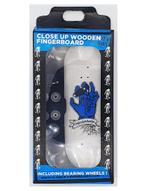 Close Up Wooden Fingerboard Riding Hand Black Trucks, Comme neuf, Envoi