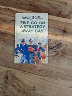 Boek Five Go On a Strategy Away Day, Boeken, Boekenweekgeschenken, Ophalen of Verzenden, Zo goed als nieuw