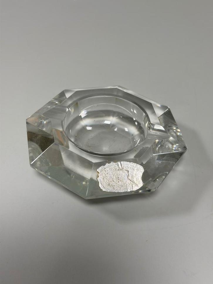 Zware vintage gefacetteerde asbak vermoedelijk kristal 654g, Verzamelen, Rookartikelen, Aanstekers en Luciferdoosjes, Zo goed als nieuw