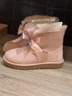 Mini Bow Uggs oud roze 38, Kleding | Dames, Schoenen, Snowboots, Ophalen of Verzenden, Roze, Ugg