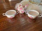 Mooi theesetje + 3 kopjes Bone China nieuwstaat, Antiek en Kunst, Ophalen of Verzenden