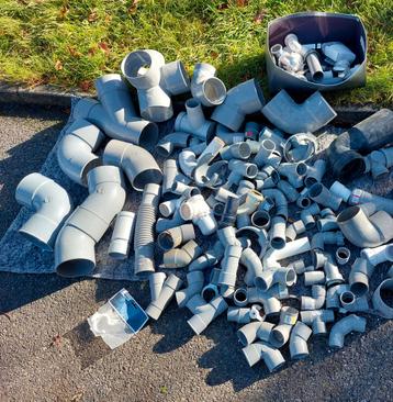 Raccords de tuyauterie en pvc beschikbaar voor biedingen