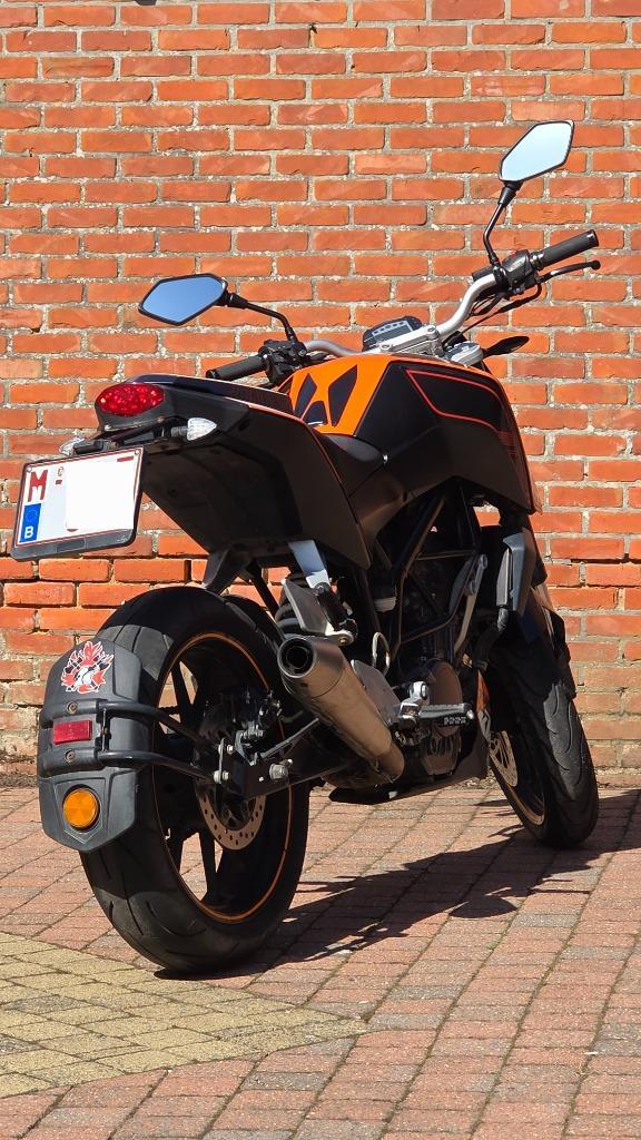 KTM Duke 125cc 2011, Motoren, Motoren | KTM, Particulier, Naked bike, 11 kW of minder, 1 cilinder, Minimaal motorrijbewijs A1