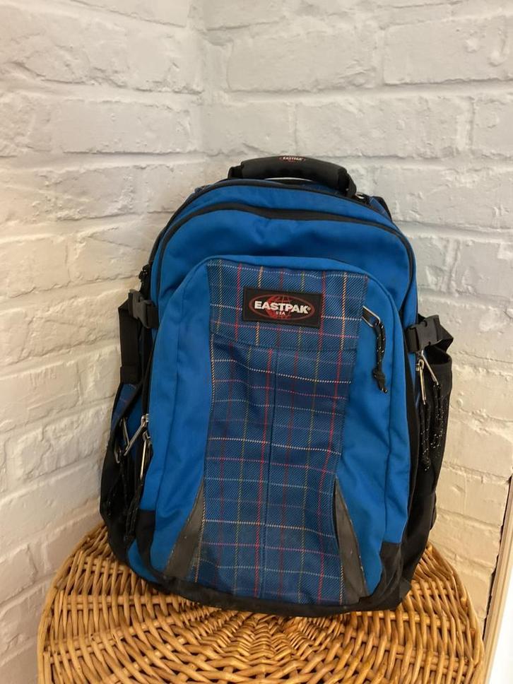Eastpak rugzak – ideaal voor het eerste middelbaar, Handtassen en Accessoires, Tassen | Schooltassen, Gebruikt, Rugtas, Blauw