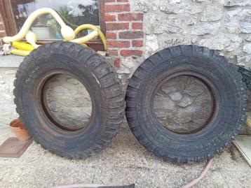 900x20 banden  beschikbaar voor biedingen