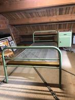 Retro metalen 1-persoonsbedden + bijhorende nachtkastjes, Ophalen, Gebruikt, 180 cm of meer, 85 tot 100 cm