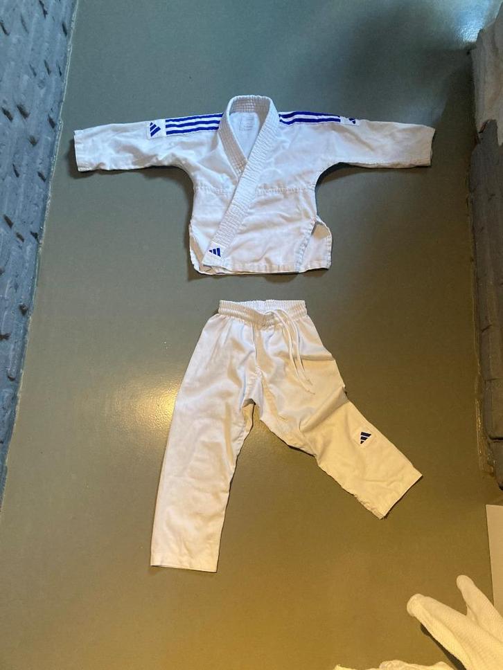 Kimono de judo Evolution adidas, Kinderen en Baby's, Kinderkleding | Maat 104, Gebruikt, Jongen of Meisje, Overige typen, Ophalen