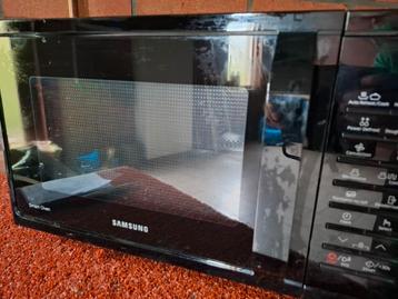 Four à micro-ondes et four combinés - Samsung, Electroménager, Micro-ondes, Comme neuf, Enlèvement, Four, Micro-ondes