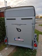 Remorque fermée équipée d'un stabilisateur Alko et, Enlèvement