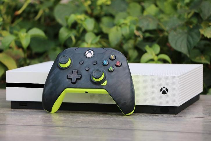 Xbox One S Disc Edition, Games en Spelcomputers, Spelcomputers | Xbox One, Zo goed als nieuw, Xbox One, Ophalen