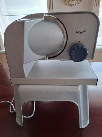 Broodsnijmachine beschikbaar voor biedingen