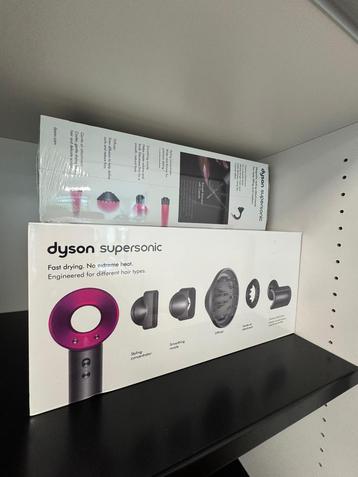 Dyson supersonic haardroger nieuw in doos. beschikbaar voor biedingen