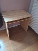 Petit bureau et sa chaise, Enlèvement